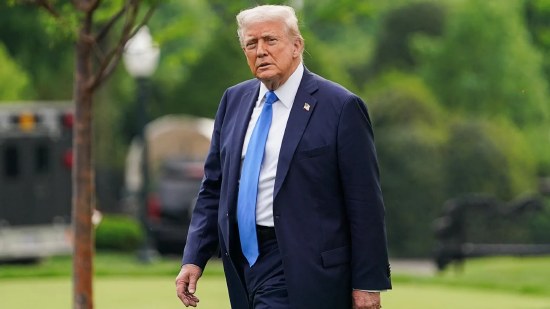 一站式配资服务机构 特朗普将经济“好的方面”归功于自己，将“坏的方面”归咎于拜登